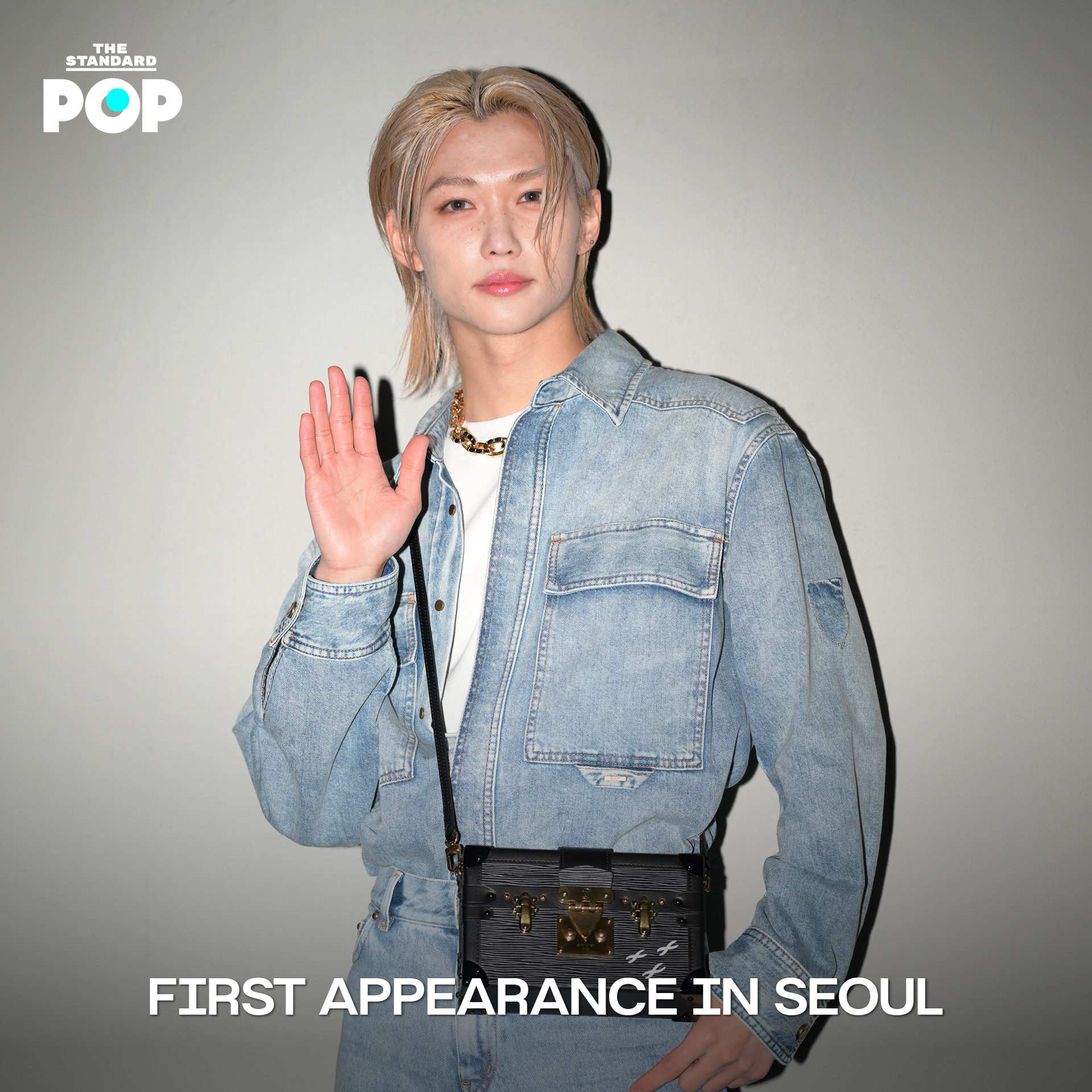 Felix สมาชิกวง Stray Kids ในชุดของ Louis Vuitton 1