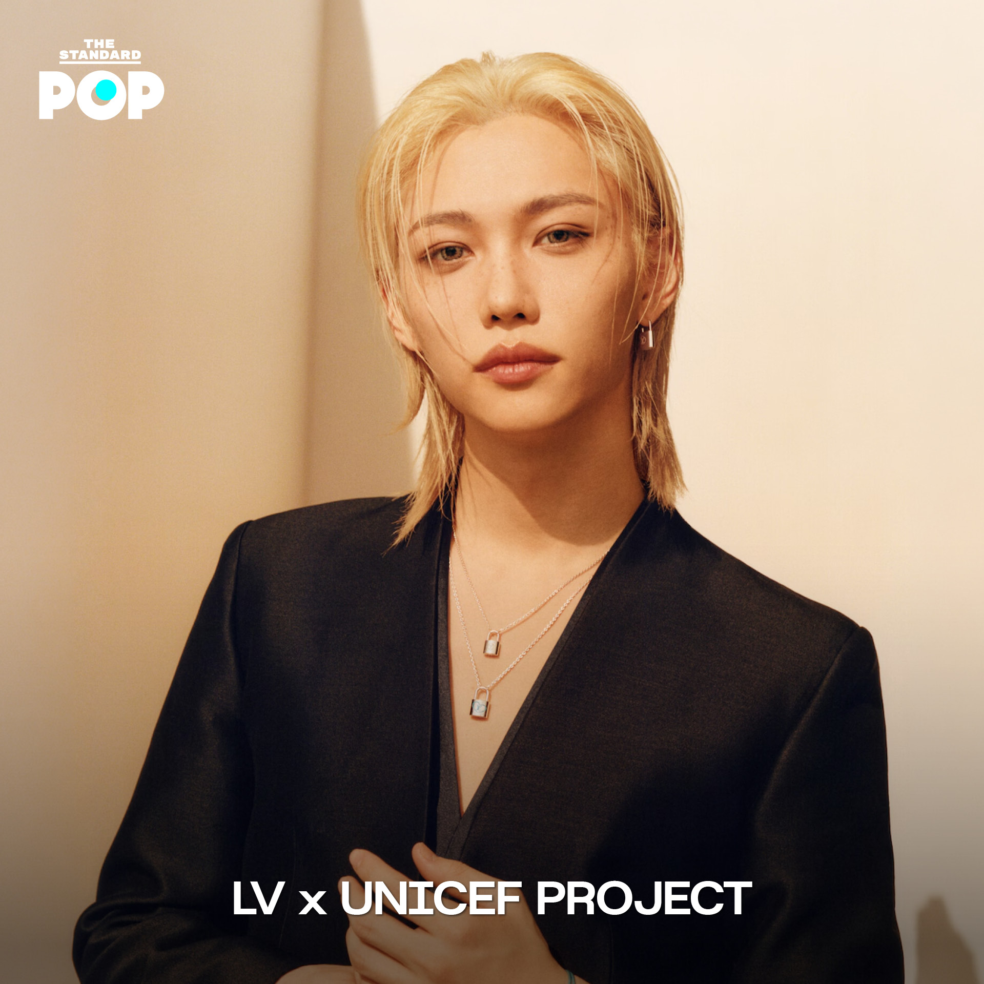 Felix สมาชิกวง Stray Kids ในชุดของ Louis Vuitton 5