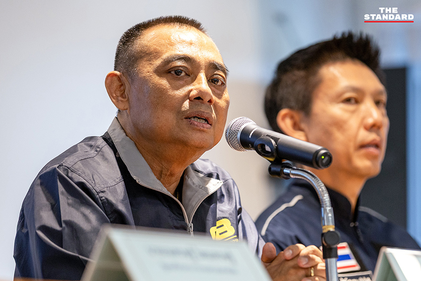 เจ้าหน้าที่แถลงข่าวการจับกุมอดีตปลัดอำเภอเชียงดาวที่เกี่ยวข้องกับการทำทะเบียนเท็จ 2