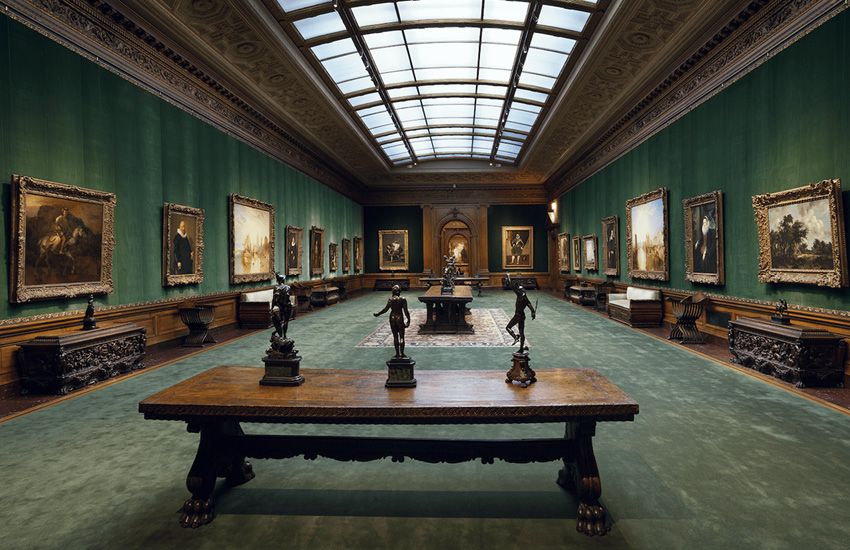 ภาพพิพิธภัณฑ์ The Frick Collection สถานที่จัดแฟชั่นโชว์ Louis Vuitton Cruise 2027 6