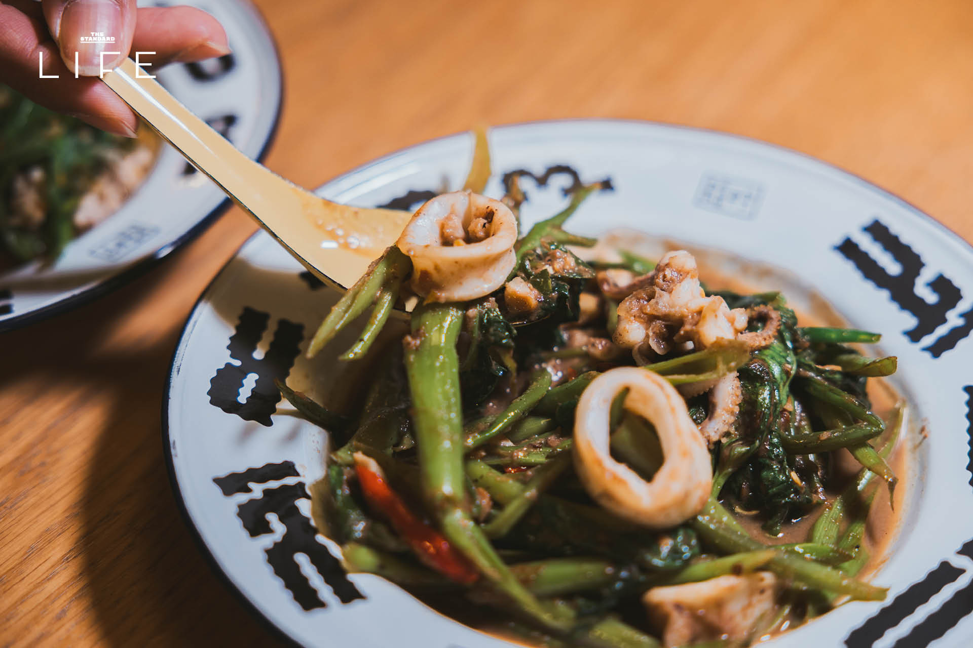 บรรยากาศและเมนูอาหารหลากหลายจากร้าน กุ๊ยส์ (Guis) ร้านข้าวต้มกุ๊ยสไตล์โฮมมี่ 7