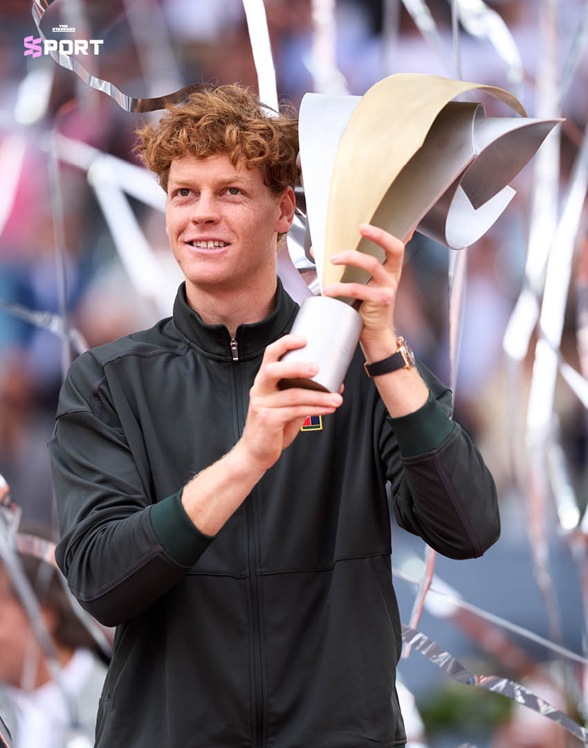 ยานนิก ซินเนอร์ นักเทนนิสชายเดี่ยว ถือถ้วยแชมป์ Masters 1000 หลังสร้างประวัติศาสตร์คว้า 5 รายการติดต่อกัน 1
