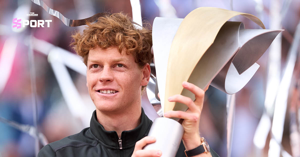 ยานนิก ซินเนอร์ นักเทนนิสชายเดี่ยว ถือถ้วยแชมป์ Masters 1000 หลังสร้างประวัติศาสตร์คว้า 5 รายการติดต่อกัน