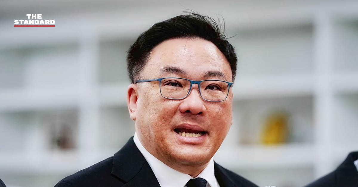 ภาพจุลพันธ์ อมรวิวัฒน์ รัฐมนตรีช่วยว่าการกระทรวงการคลัง กำลังให้สัมภาษณ์