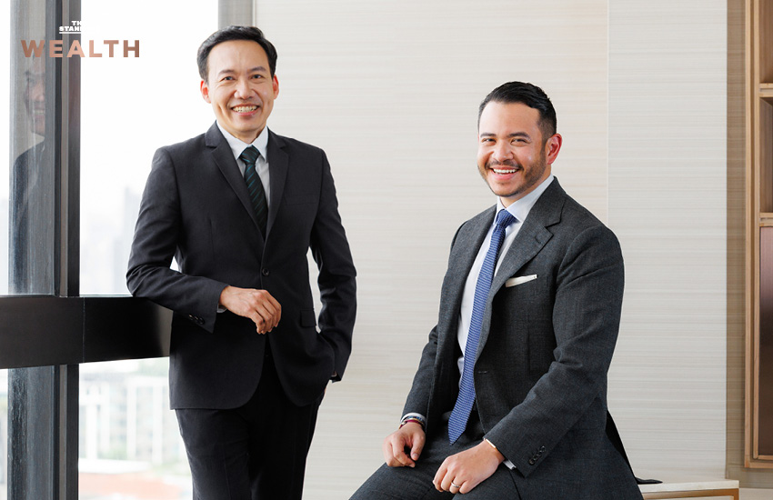 ภาพ วิน พรหมแพทย์ และ เอนีส ตียาสิริ ผู้บริหาร KAsset และ J.P. Morgan Asset Management 2
