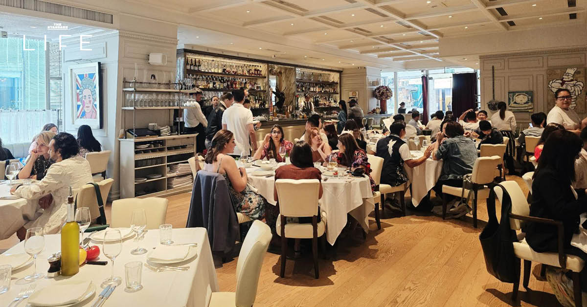ภาพบรรยากาศและอาหารจากร้าน La Petite Maison ที่ฮ่องกง