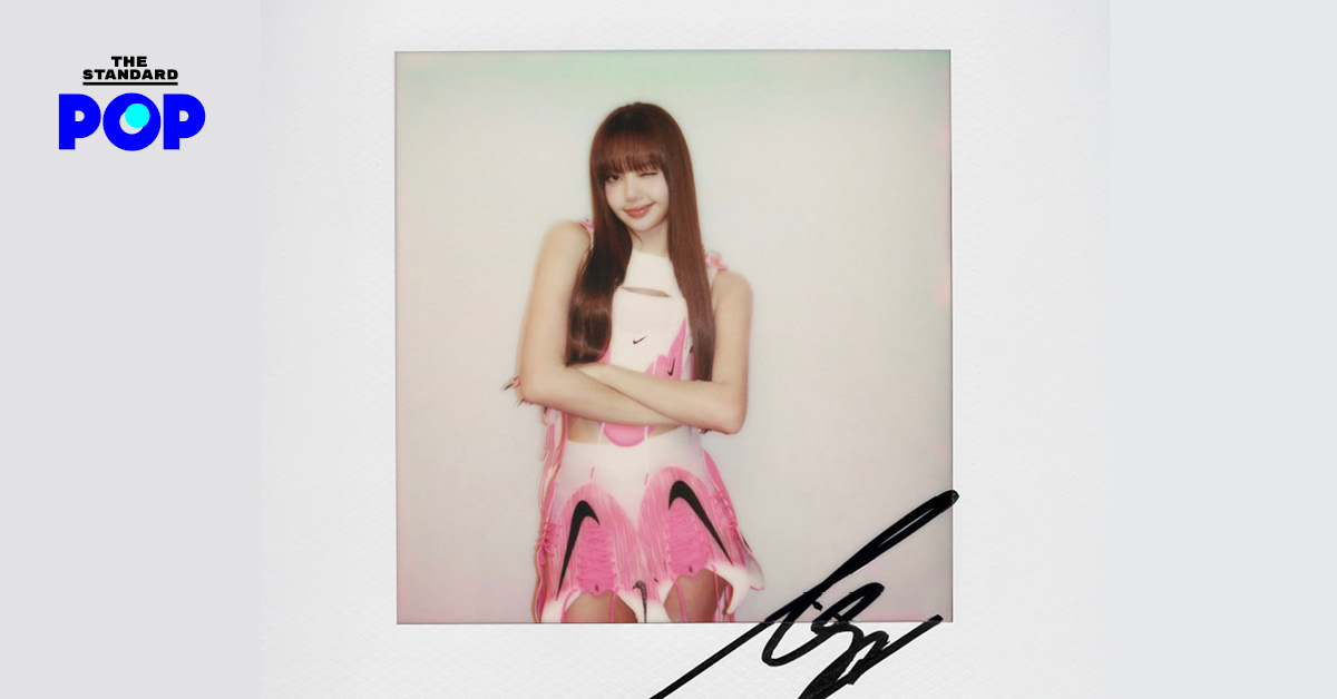 ภาพโพลารอยด์ของ LISA จากแคมเปญ Nike สำหรับ FIFA World Cup 2026