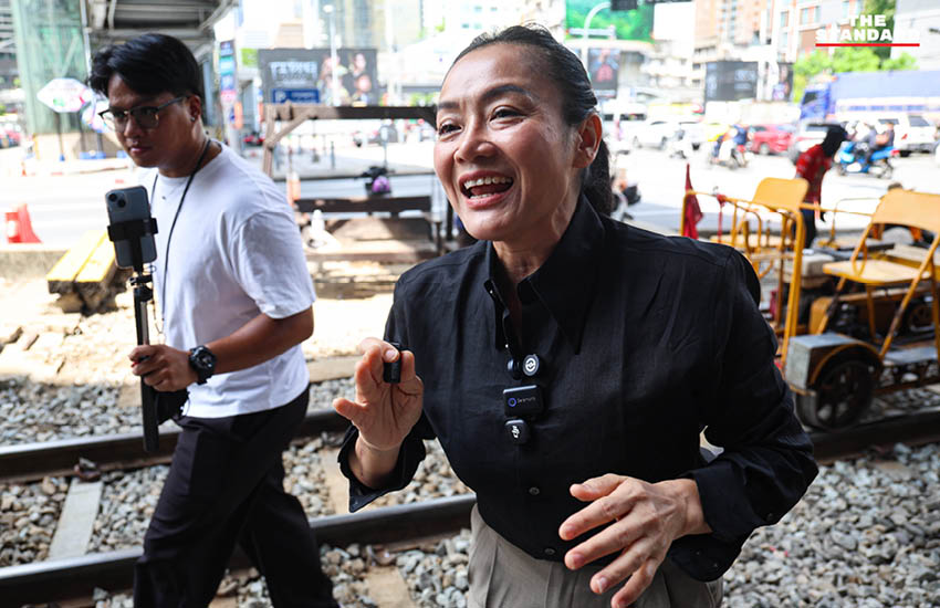 ดร.มัลลิกา บุญมีตระกูล มหาสุข ผู้สมัครผู้ว่าฯ กทม. เบอร์ 14 ลงพื้นที่สี่แยกอโศก-เพชร 9