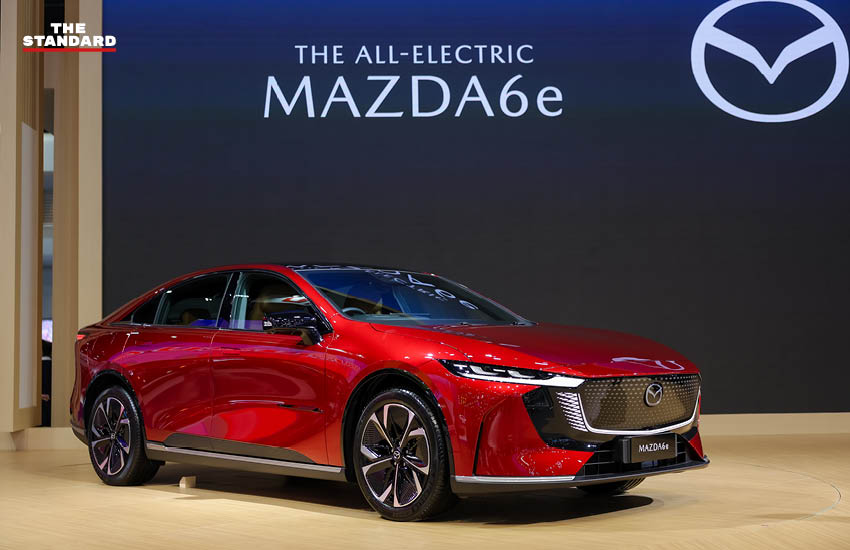 รถยนต์ไฟฟ้า Mazda6e สีแดง 1