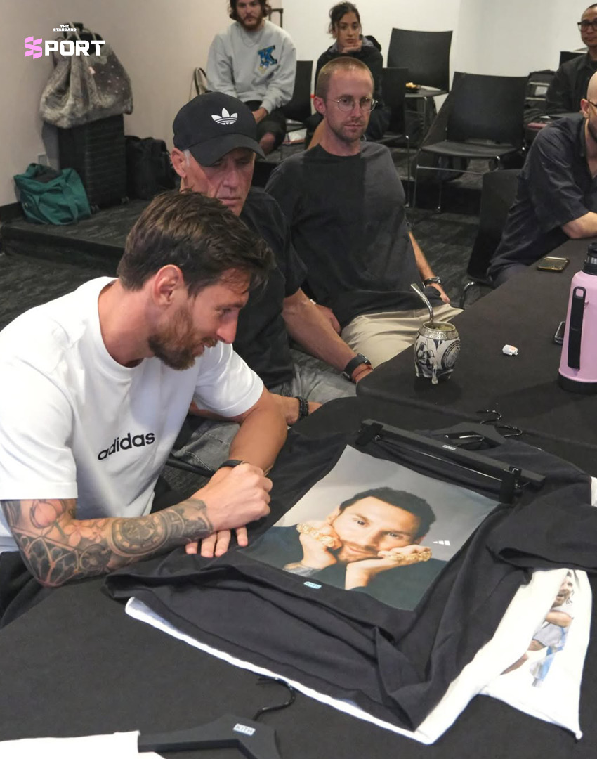 ภาพคอลเลกชันพิเศษ Lionel Messi x Kith x adidas ฉลอง 20 ปีบนเวทีฟุตบอลโลกของเมสซี 3