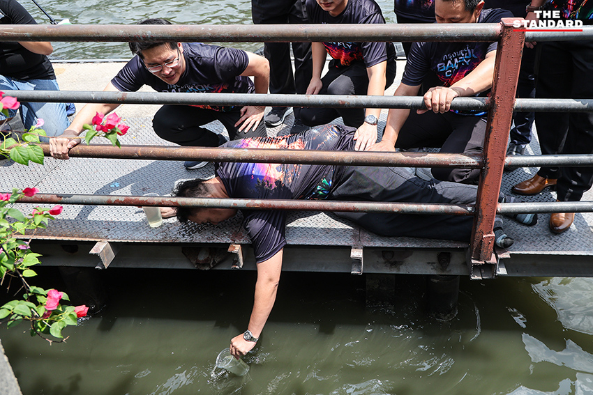  'มงคลกิตติ์' เปิดตัวกลุ่มกรุงเทพบินได้ ส่ง 'ภาสพงศ์' ชิงผู้ว่าฯ กทม. ชูเมกะโปรเจกต์แห่งอนาคต เล็งโคลนนิ่งไดโนเสาร์-ท่องอวกาศ-ซื้อทีมฟุตบอลระดับโลก 4