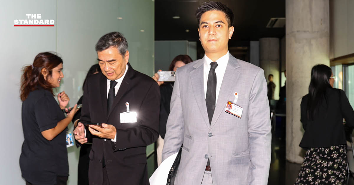 สส. เดินเข้าประชุมกรรมาธิการสามัญนัดแรก ที่อาคารรัฐสภา