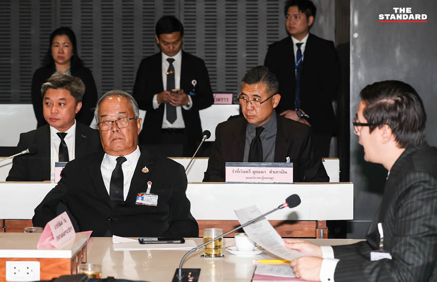 สส. เดินเข้าประชุมกรรมาธิการสามัญนัดแรก ที่อาคารรัฐสภา 4