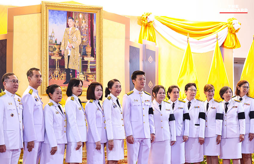 ณัฐพงษ์ เรืองปัญญาวุฒิ ผู้นำฝ่ายค้านในพิธีรับพระบรมราชโองการโปรดเกล้าฯ แต่งตั้ง 1