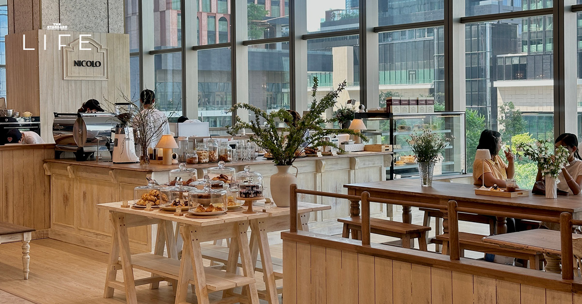 ภาพรวมบรรยากาศ Nicolo Bakery ที่ One Bangkok แสดงขนมอบสไตล์ฝรั่งเศสและเมนู Tiramisu Cup