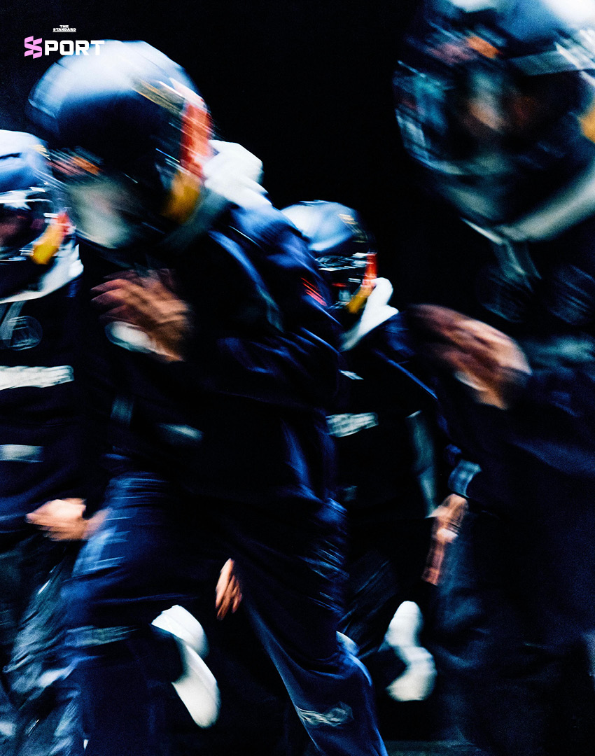 ภาพสินค้าจากคอลเลกชัน OVO x Oracle Red Bull Racing ที่ได้รับแรงบันดาลใจจาก F1 4