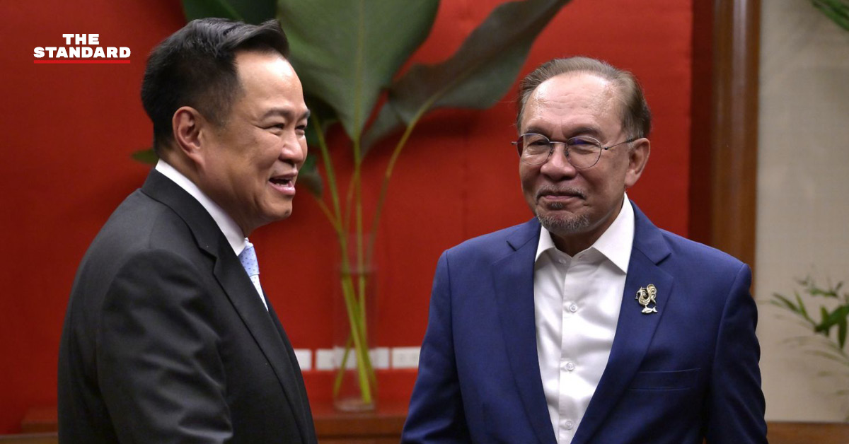 นายกรัฐมนตรีไทยและนายกรัฐมนตรีมาเลเซียหารือกัน