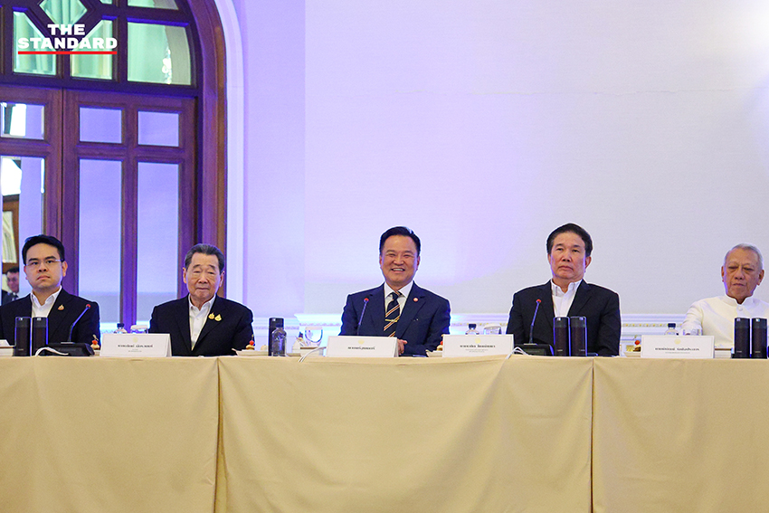 นายกรัฐมนตรีและคณะรัฐมนตรี ร่วมประชุมกับผู้บริหารระดับสูงจากภาคเอกชนและตัวแทนภาคธุรกิจ 5