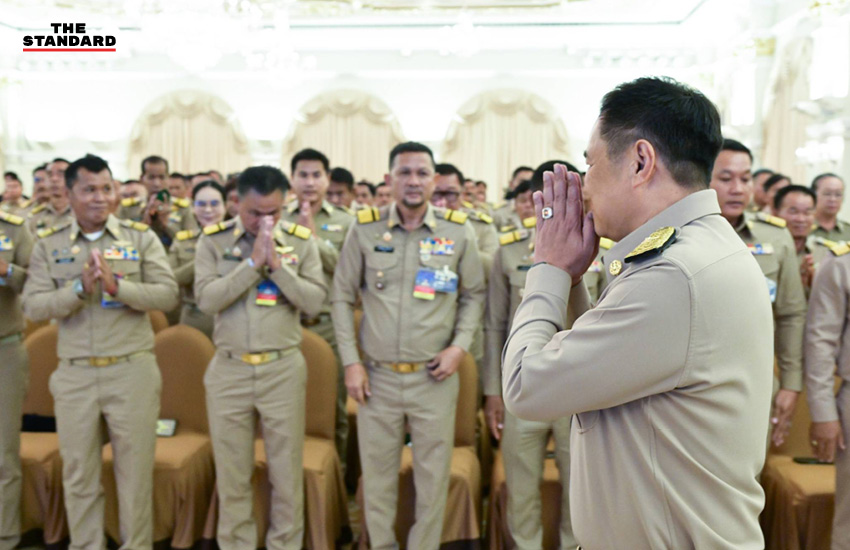 นายกรัฐมนตรี พบปะ กำนัน และผู้ใหญ่บ้าน เพื่อมอบนโยบายและรับฟังปัญหา 2