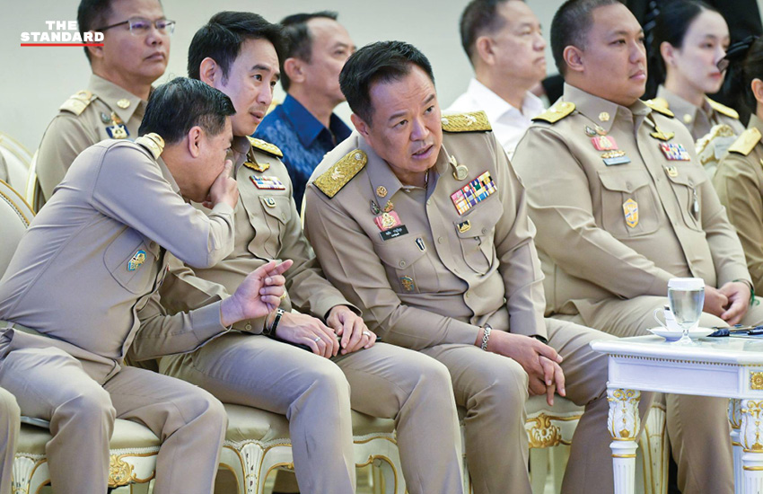 นายกรัฐมนตรี พบปะ กำนัน และผู้ใหญ่บ้าน เพื่อมอบนโยบายและรับฟังปัญหา 3