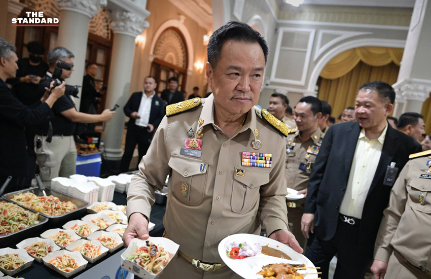 นายกรัฐมนตรี พบปะ กำนัน และผู้ใหญ่บ้าน เพื่อมอบนโยบายและรับฟังปัญหา 4