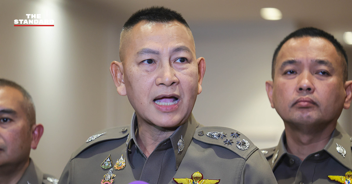 ภาพแฟ้มข่าวการแถลงข่าวของสำนักงานตำรวจแห่งชาติ กรณีตำรวจนอกรีตอุ้มรีดทรัพย์ชาวจีน