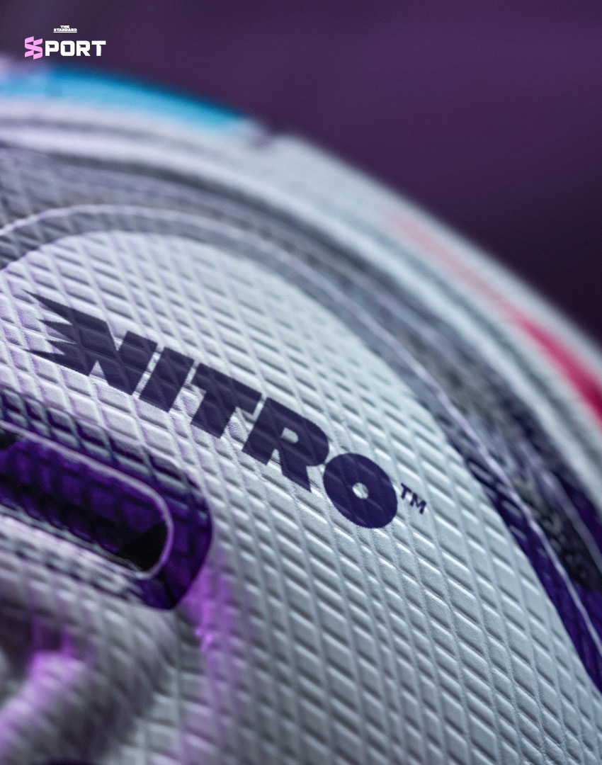 ลูกฟุตบอล PUMA STELLAR NITRO™ ULTIMATE ลวดลายสีชมพู เขียวอมฟ้า น้ำเงิน และม่วงเข้ม 4
