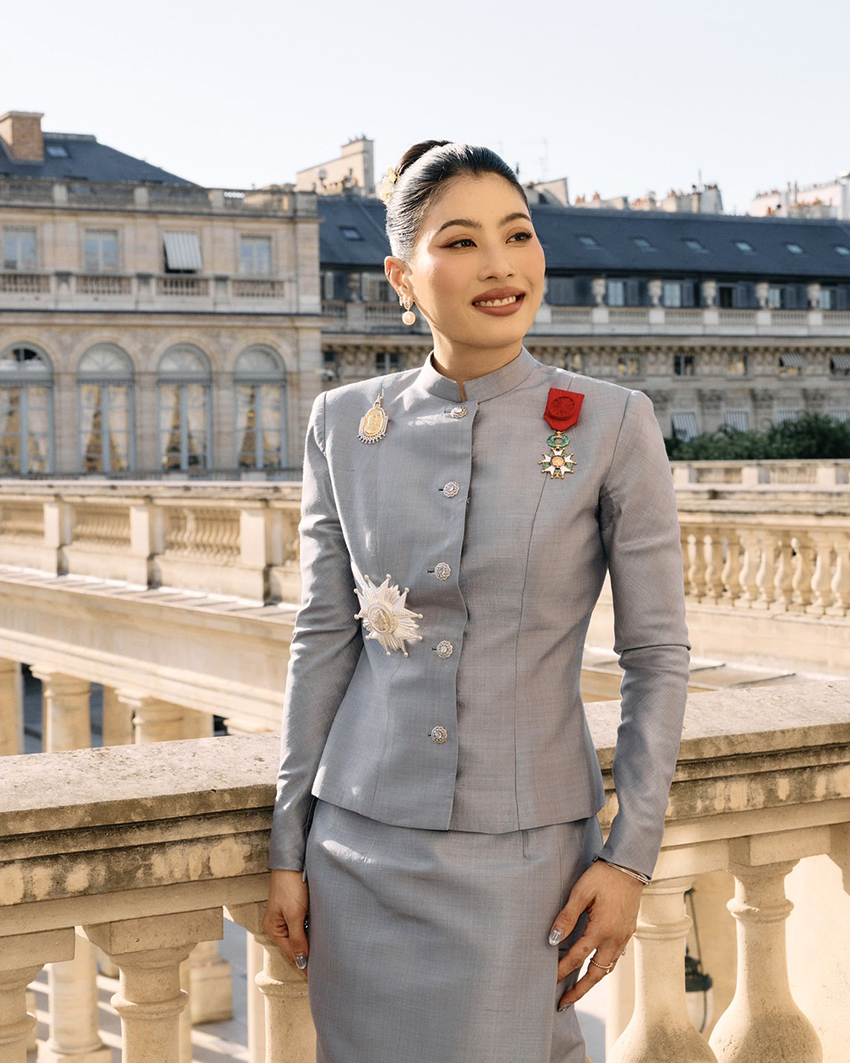 สมเด็จพระเจ้าลูกเธอ เจ้าฟ้าสิริวัณณวรี นารีรัตนราชกัญญา ทรงรับเครื่องอิสริยาภรณ์ Légion d’honneur จากรัฐมนตรีว่าการกระทรวงวัฒนธรรมสาธารณรัฐฝรั่งเศส 1