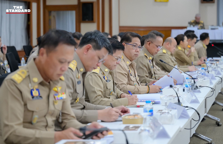 คณะองคมนตรีและคณะรัฐมนตรีร่วมประชุมหารือแนวทางรับมือภัยแล้ง 9