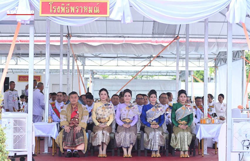 พระบาทสมเด็จพระเจ้าอยู่หัวและสมเด็จพระนางเจ้าฯ พระบรมราชินี เสด็จพระราชดำเนินในพระราชพิธีจรดพระนังคัลแรกนาขวัญ พุทธศักราช 2569 ณ มณฑลพิธีท้องสนามหลวง 4