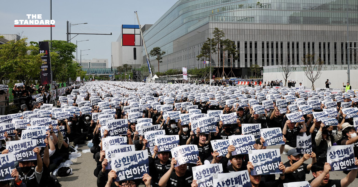 ภาพพนักงาน Samsung กำลังประท้วงหยุดงานในเกาหลีใต้