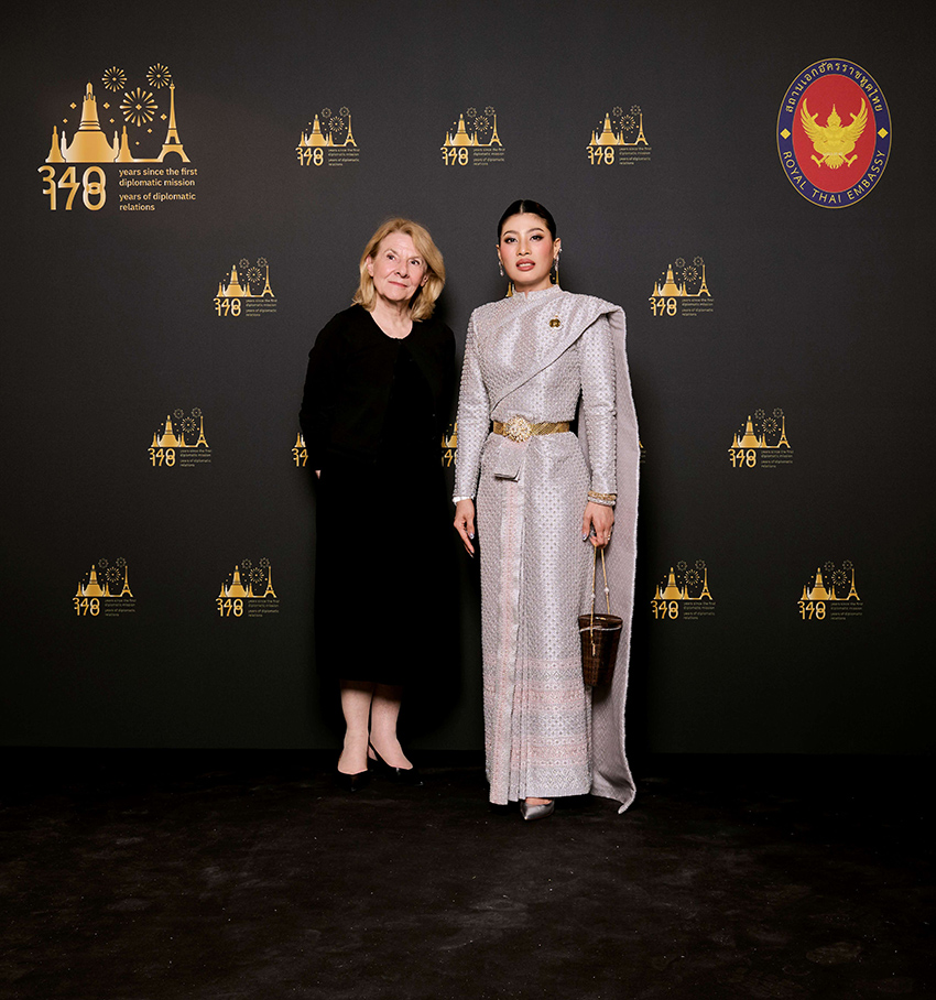 สมเด็จพระเจ้าลูกเธอ เจ้าฟ้าสิริวัณณวรี นารีรัตนราชกัญญา ทรงเปิดนิทรรศการ ‘La Mode en Majesté’ ที่กรุงปารีส 6