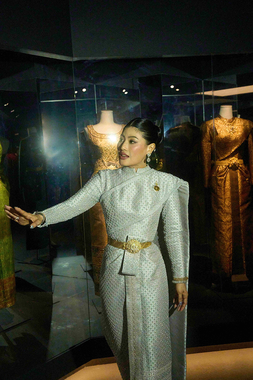 สมเด็จพระเจ้าลูกเธอ เจ้าฟ้าสิริวัณณวรี นารีรัตนราชกัญญา ทรงเปิดนิทรรศการ ‘La Mode en Majesté’ ที่กรุงปารีส 7