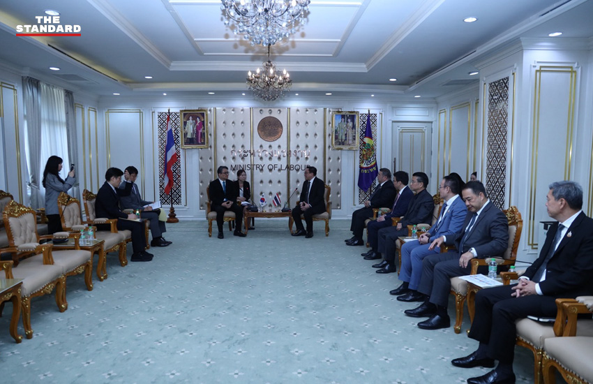 จุลพันธ์ อมรวิวัฒน์ รัฐมนตรีว่าการกระทรวงแรงงาน ให้สัมภาษณ์ 3
