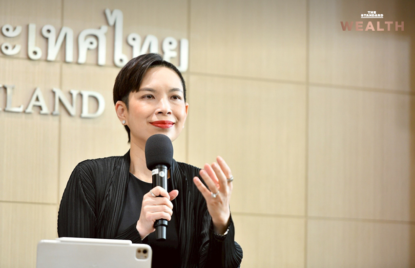 ภาพกราฟิกแสดงธงชาติไทยและลูกศรชี้ลง สื่อถึงภาวะขาดดุลแฝดและดุลบัญชีเดินสะพัดที่ติดลบหนักเป็นประวัติการณ์ 2