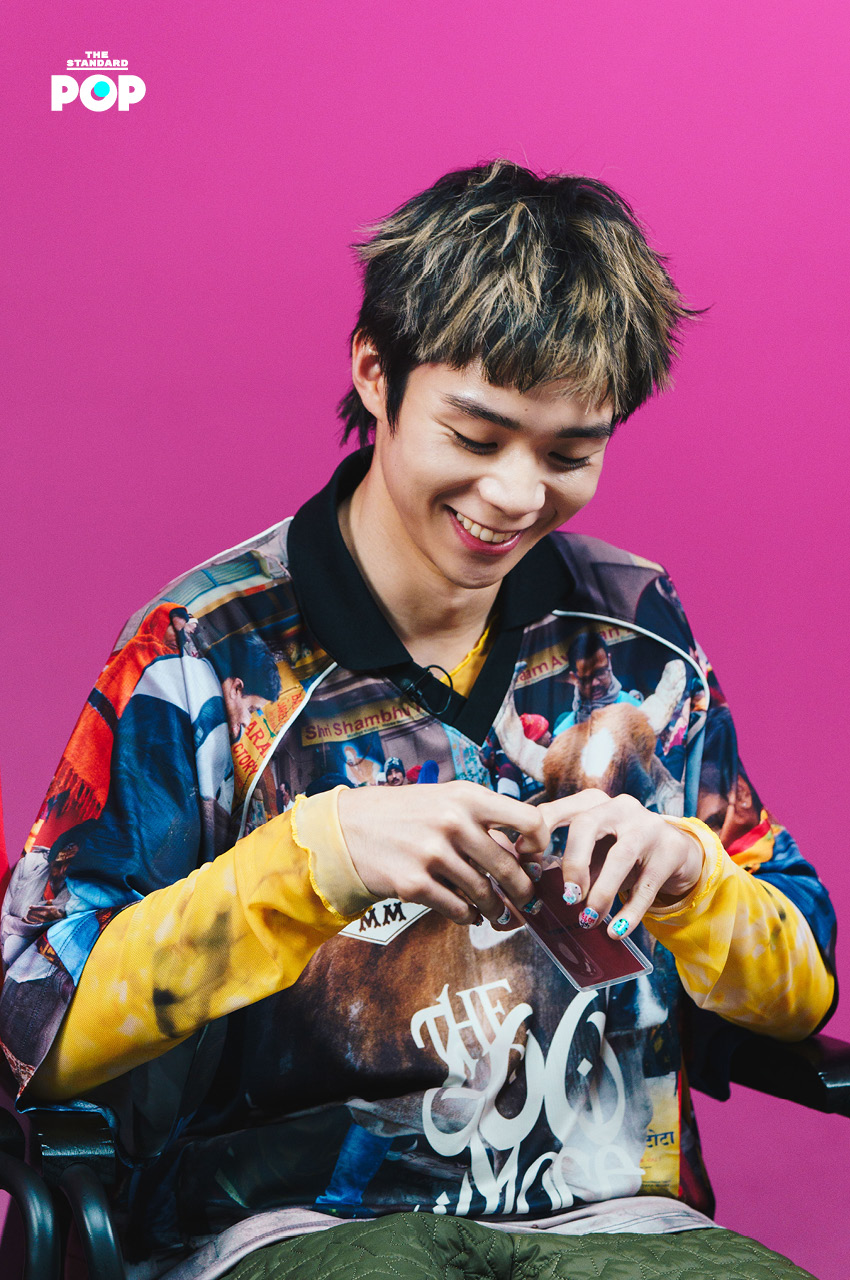 ภาพสมาชิกวง GELBOYS ทั้งสี่คนยิ้มแย้มในรายการ THE INTERVIEW 13