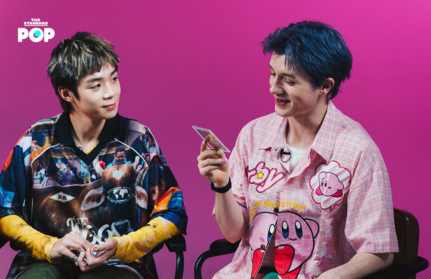 ภาพสมาชิกวง GELBOYS ทั้งสี่คนยิ้มแย้มในรายการ THE INTERVIEW 5