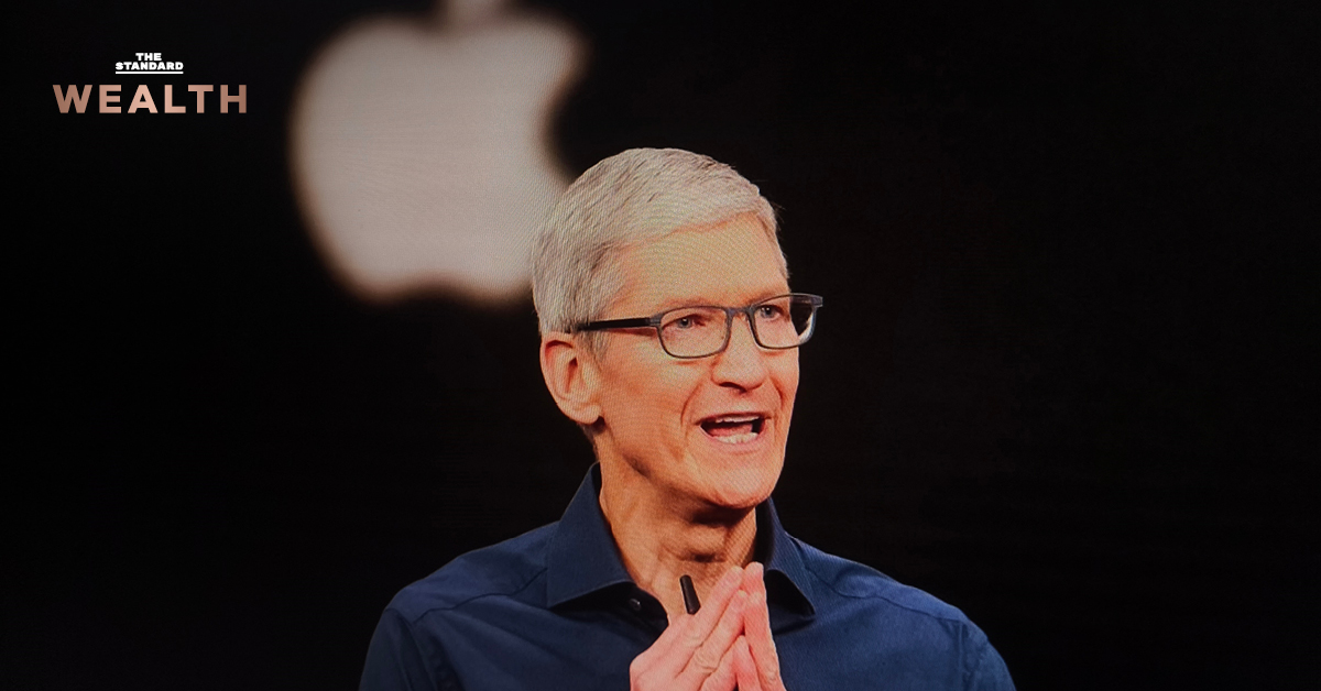‘ทิม คุก’ ซีอีโอ Apple กำลังกล่าวปาฐกถาบนเวที