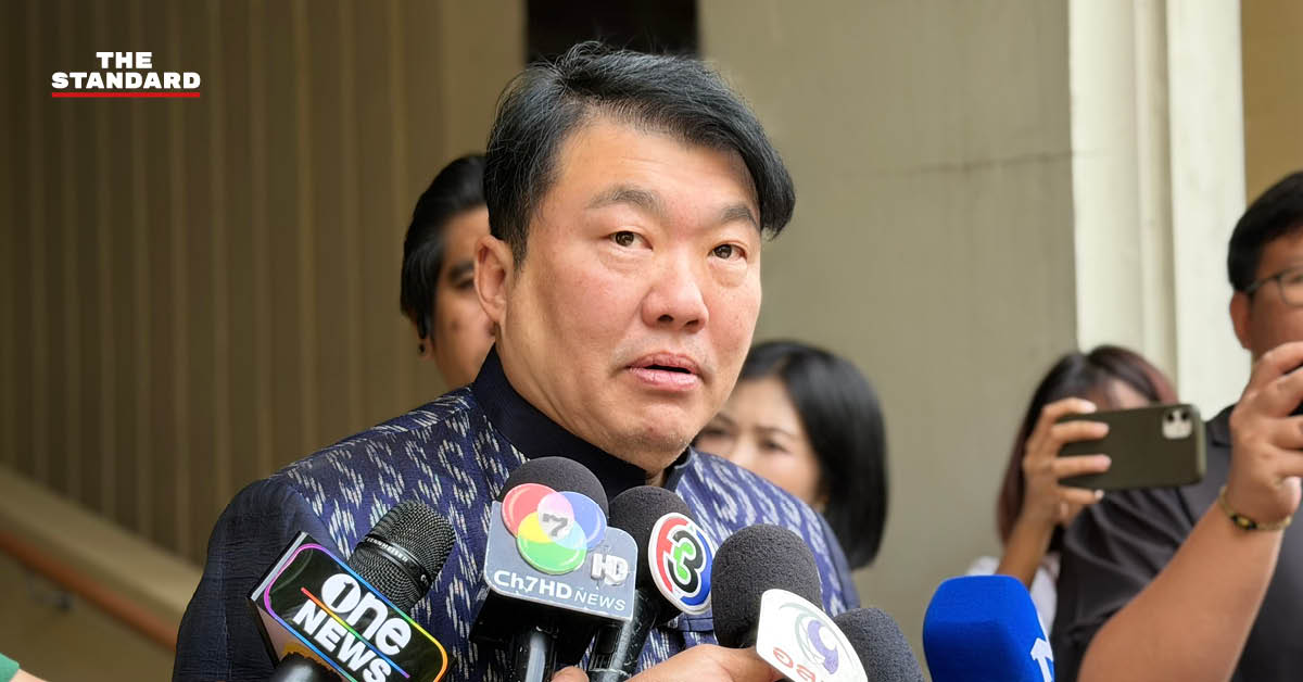 สิริพงศ์ อังคสกุลเกียรติ รัฐมนตรีช่วยว่าการกระทรวงคมนาคม แถลงข่าวเตือนประชาชนเรื่องความปลอดภัยทางรถไฟ