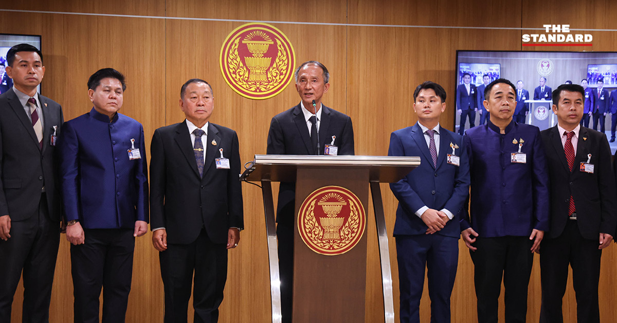 ภาพกราฟิกสรุป 4 เหตุผลที่ กมธ.กีฬา แนะรัฐบาลทบทวนการซื้อลิขสิทธิ์ฟุตบอลโลก 2026