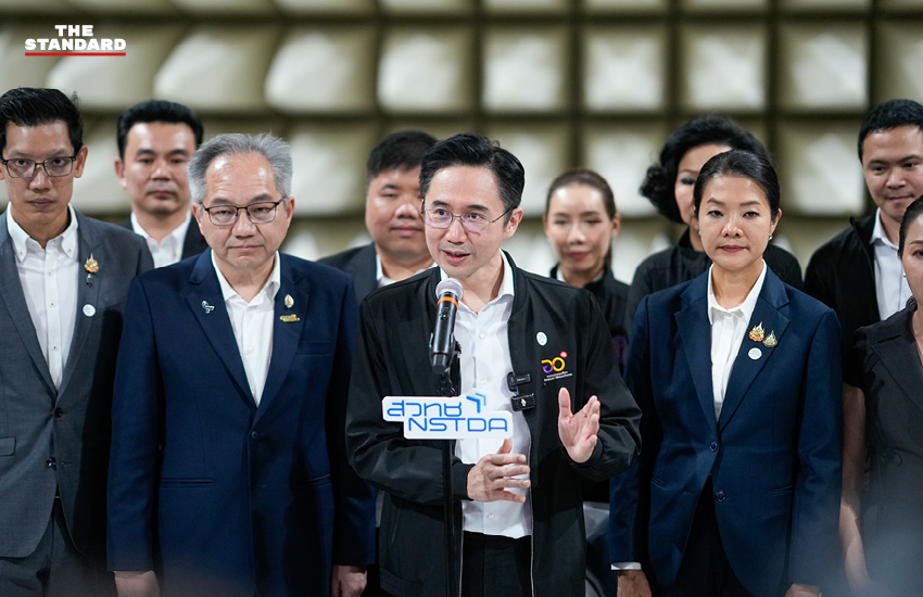 ศ.ดร.ยศชนัน วงศ์สวัสดิ์ รัฐมนตรีว่าการกระทรวงการอุดมศึกษา วิทยาศาสตร์ วิจัยและนวัตกรรม นำคณะเยี่ยมชมผลงานวิจัย สวทช. 7