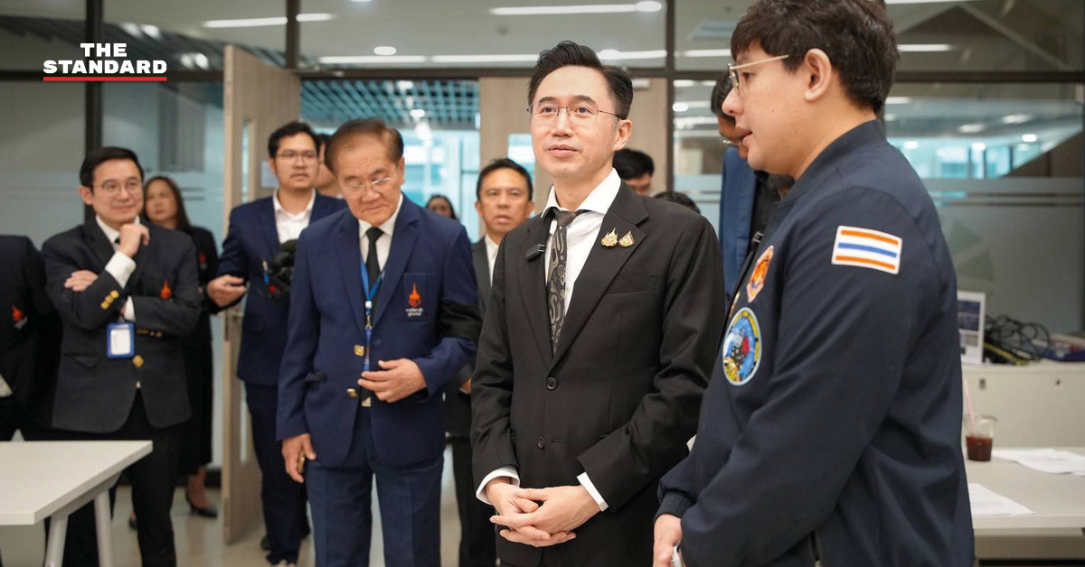 ศ.ดร.ยศชนัน วงศ์สวัสดิ์ เยี่ยมชมห้องแล็บ TIGERS-X ที่ราชวิทยาลัยจุฬาภรณ์