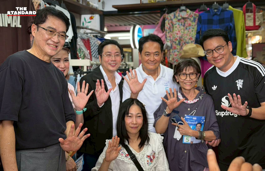 อนุชา บูรพชัยศรี ผู้สมัครผู้ว่าฯ กทม. พรรคประชาธิปัตย์ ลงพื้นที่หาเสียงที่ตลาดบองมาร์เช่ พร้อมแกนนำพรรค 1
