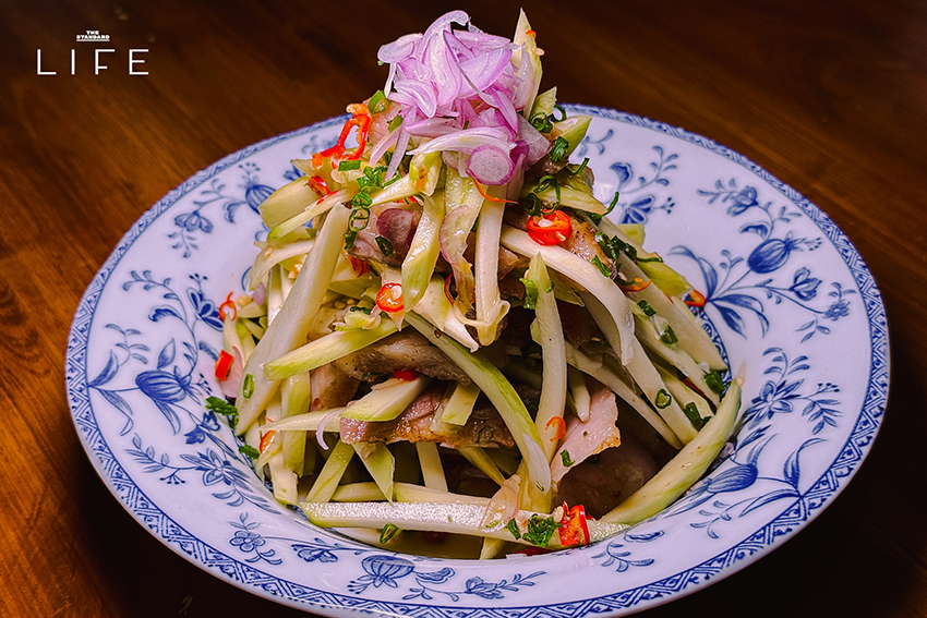 ภาพบรรยากาศร้านอาหารไทย บ้านลำไย ที่ทองหล่อ 10