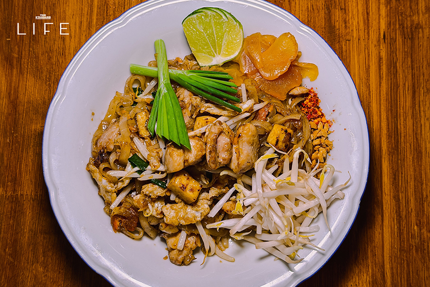 ภาพบรรยากาศร้านอาหารไทย บ้านลำไย ที่ทองหล่อ 11