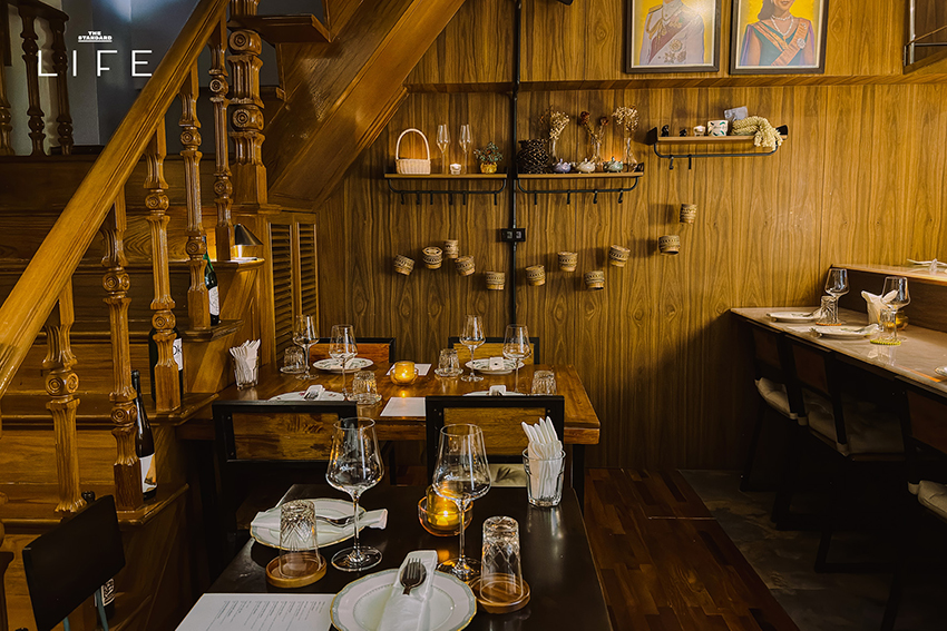 ภาพบรรยากาศร้านอาหารไทย บ้านลำไย ที่ทองหล่อ 5