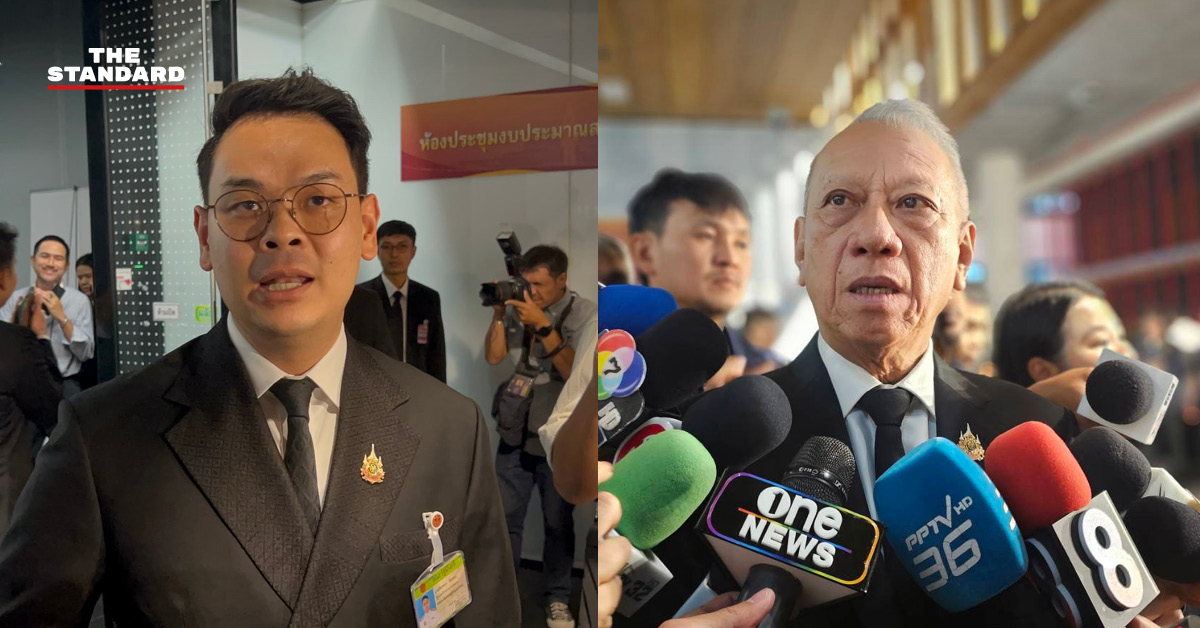ภาพแกนนำพรรคภูมิใจไทย อนุทิน ชาญวีรกูล, เนวิน ชิดชอบ, พิพัฒน์ รัชกิจประการ และไชยชนก ชิดชอบ