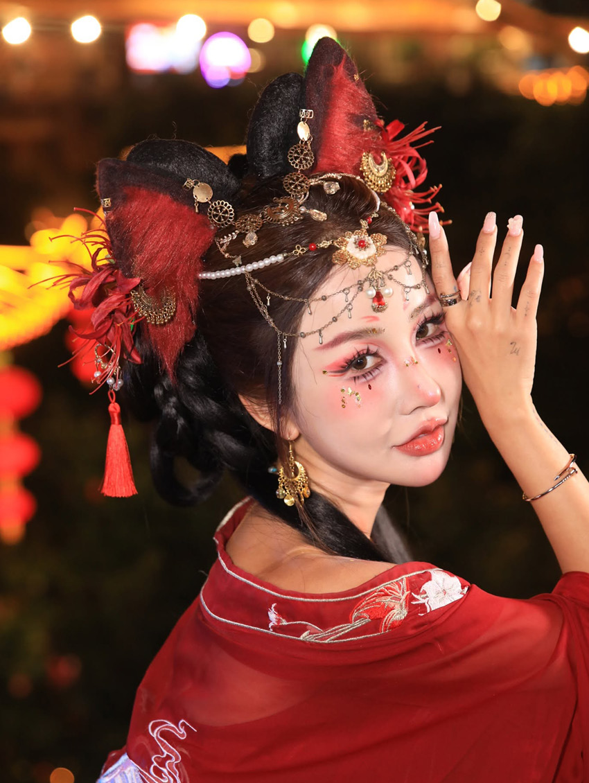 ภาพบุคคลของ บริ๊งค์-ภัทรภร พิศาลวรกิจ ครีเอเตอร์สาว 3