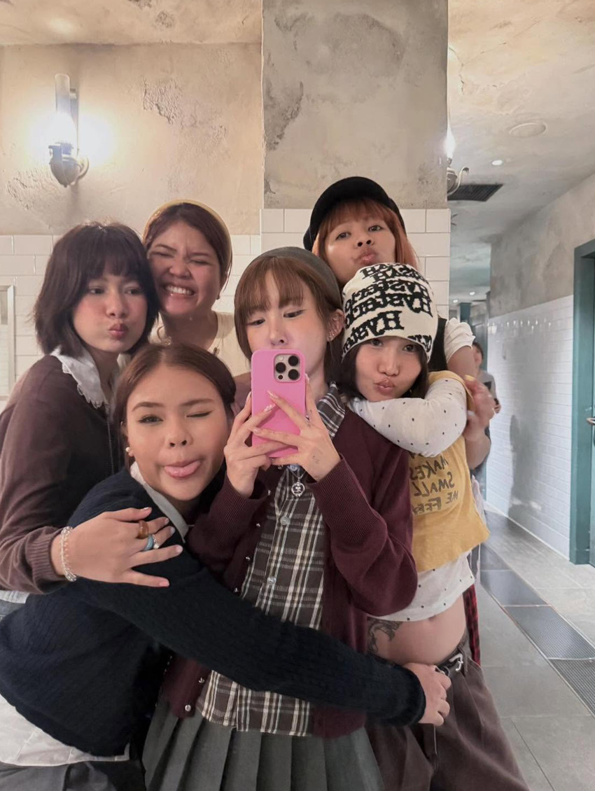 ภาพบุคคลของ บริ๊งค์-ภัทรภร พิศาลวรกิจ ครีเอเตอร์สาว 5