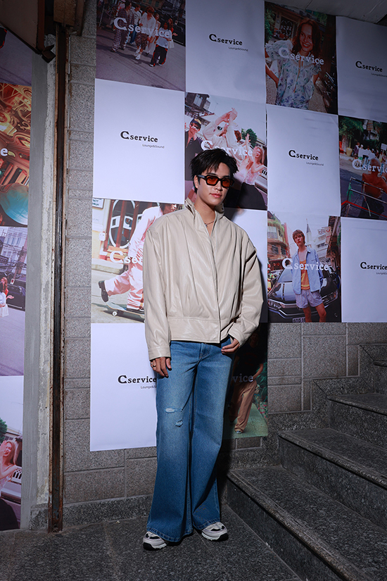 ภาพนางแบบสวมใส่ชุด Loungewear จากแบรนด์ C SERVICE 1